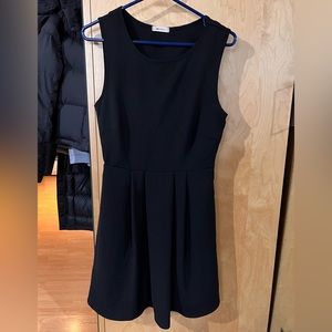 Everly Black Sleeveless Cinched Waist Dress Classic Little Black Dress Size [M]